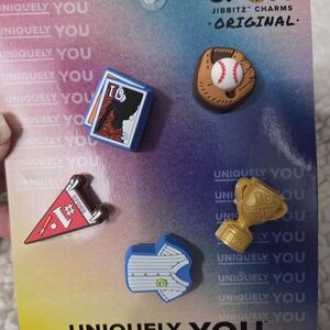 CROCS Jibbitz Sports Charms Set
